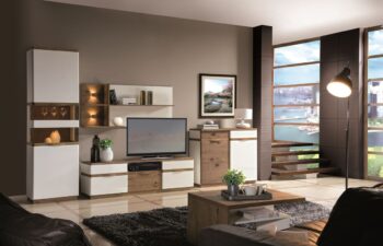 Nádherný a elegantný posteľový rám COMO CM-3 160 je nenahraditeľnou súčasťou kolekcie Como. Rozmery sú (ŠxHxV): 166x221x96 cm. Výška lôžka je 40 cm a plocha na spanie má rozmery 160x200 cm. Mäkké a štýlové čelo postele nielen krásne dotvára dizajn, ale tiež sa postará o dokonalý komfort…