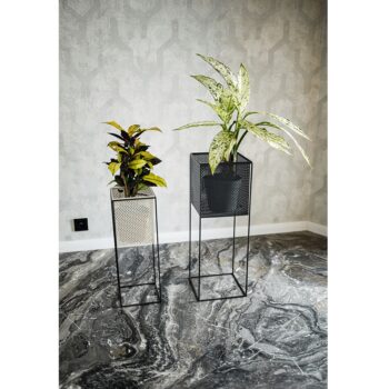 Kvalitný materiál:…