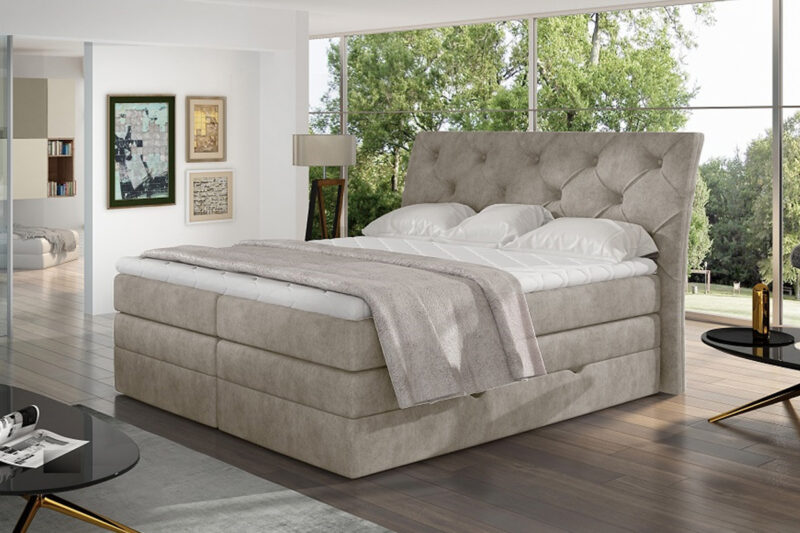 MEMENTO 01 boxpringová posteľ 140 x 200 cm, Dora 21 Manželská posteľ Memento patrí k boxpringovým posteliam, ktoré zosobňujú eleganciu, luxus a pohodlný odpočinok v jednom. Je vyrobená z vysoko kvalitných materiálov, čo zaisťuje jej dlhodobé používanie. Táto atraktívna posteľ bude vo vašej spálni vynikať a stane sa súčasťou vášho domova.V spodnej časti postele Memento sa nachádzajú dva priestranné úložné priestory. Nad úložným priestorom je zabudovaný matrac, ktorý je vyplnený bonellovými pružinami v spojení s PUR penou o hustote T-25. Na ňom sa nachádza matrac, ktorý je vyplnený pružinami POCKET, čo sú vysokokvalitné taštičkové pružiny. V cene postele je tiež TOPPER - vrchný krycí matrac. Je vyplnený PUR penou o hustote T3030. Topper eliminuje medzeru medzi matracmi a vytvára tak mäkký a hladký povrch na spanie. Dekoratívnym prvkom postele je jej prešívané vysoké čelo. Vyzerá veľmi štýlovo a zároveň slúži ako operadlo a chráni stenu pred oderom. Manželská posteľ Memento je čalúnená pevnou a kvalitnou poťahovou látkou Dora 21. Rozmery postele (š,v,h): 158 x 120 x 215 cm. Výška spacej plochy: 62 cm. Spacia plocha: 140 x 200 cm.Ďalšie charakteristiky:Tvrdosť matraca - H3Obojstranný matracHypoalergénny poťahPoťah je snímateľný (na zips) - možnosť prať na 40°CV našej ponuke nájdete aj ďalšie prevedenia tejto štýlovej postele.Dodávame v demontovanom stave.