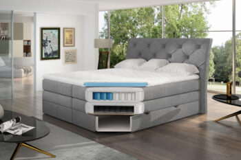 Manželská posteľ Memento patrí k boxpringovým posteliam, ktoré zosobňujú eleganciu, luxus a pohodlný odpočinok v jednom. Je vyrobená z vysoko kvalitných materiálov, čo zaisťuje jej dlhodobé používanie. Táto atraktívna posteľ bude vo vašej spálni vynikať a stane sa súčasťou vášho domova.V spodnej časti postele Memento sa nachádzajú dva priestranné úložné priestory. Nad úložným priestorom je zabudovaný matrac, ktorý je vyplnený bonellovými pružinami v spojení s PUR penou o hustote T-25. Na ňom sa nachádza matrac, ktorý je vyplnený pružinami POCKET, čo sú vysokokvalitné taštičkové pružiny. V cene postele je tiež TOPPER - vrchný krycí matrac. Je vyplnený PUR penou o hustote T3030. Topper eliminuje medzeru medzi matracmi a vytvára tak mäkký a hladký povrch na spanie. Dekoratívnym prvkom postele je jej prešívané vysoké čelo. Vyzerá veľmi štýlovo a zároveň slúži ako operadlo a chráni stenu pred oderom. Manželská posteľ Memento je čalúnená pevnou a kvalitnou poťahovou látkou Dora 21.  Rozmery postele (š,v,h): 178 x 120 x 215 cm. Výška spacej plochy: 62 cm. Spacia plocha: 160 x 200 cm.Ďalšie charakteristiky:Tvrdosť matraca - H3Obojstranný matracHypoalergénny poťahPoťah je snímateľný (na zips) - možnosť prať na 40°CV našej ponuke nájdete aj ďalšie prevedenia tejto štýlovej postele.Dodávame v demontovanom stave.