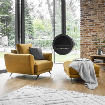 Niekedy stačí aj jeden kus nábytku do obývačky, hosťovskej izby či spálne, ktorý ju zútulní a dodá jej nový charakter. Takýmto úžasným doplnkom do Vášho domova sa môže stať rozkladacia sedacia súprava s úložným priestorom MERI 3+1+1. Jednoduchý, no zato veľmi elegantný dizajn tohto jedinečného setu…