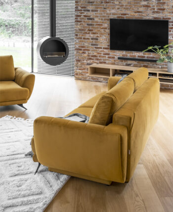 Niekedy stačí aj jeden kus nábytku do obývačky, hosťovskej izby či spálne, ktorý ju zútulní a dodá jej nový charakter. Takýmto úžasným doplnkom do Vášho domova sa môže stať rozkladacia sedacia súprava s úložným priestorom MERI 3+1+1. Jednoduchý, no zato veľmi elegantný dizajn tohto jedinečného setu…