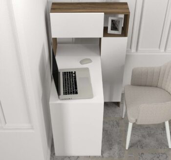 Písací stôl MILAPredstavujeme vám písací stôl MILA, ideálnu voľbu pre vašu kanceláriu alebo detskú izbu. Tento elegantný a úzky stôl je navrhnutý tak, aby vám poskytol pohodlné a efektívne pracovné prostredie, aj keď máte obmedzený priestor.Typ tovaru: Písací stôlVhodné do miestnosti: Kancelária a detská izbaMateriál: LTDRozmer: 90 x 73 x 45 cmFarba: Biela + orechVybavenie: RegálkaVzhľad: ÚzkaTvar: ObdĺžnikovýHrúbka materiálu: 18 mmDodatočné informácie: Dodávame v demontePísací stôl MILA je vyrobený z kvalitného LTD materiálu s hrúbkou 18 mm, čo zaisťuje jeho pevnosť a dlhú životnosť. Elegantná kombinácia bielej a orechovej farby dodáva stolu moderný a štýlový vzhľad, ktorý sa hodí do akéhokoľvek interiéru. Stôl je vybavený praktickým regálkom, ktorý poskytuje dostatok úložného priestoru pre vaše pracovné potreby a pomôcky.Dodávame v demonte, čo znamená, že stôl ľahko zložíte podľa priloženého návodu. Písací stôl MILA je perfektnou voľbou pre každého, kto hľadá štýlový a funkčný nábytok do svojej kancelárie alebo detskej izby.