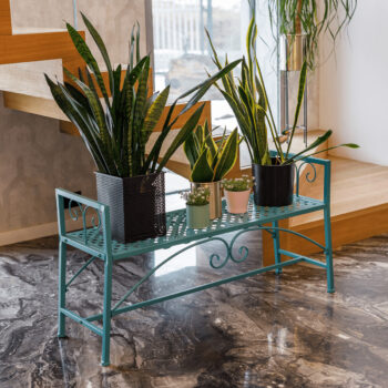 Objavte eleganciu a funkčnosť s kovovým stojanom na kvety Mirala v modernom odtieni neo mint. Tento štýlový doplnok je ideálny pre každého, kto chce vniesť do svojho interiéru kúsok prírody a zároveň zachovať moderný vzhľad. Stojan je vyrobený z kvalitného kovu, čo zaručuje jeho dlhú životnosť…