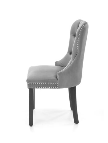 Jedálenská stolička Miya v sivej a čiernej farbe je moderným doplnkom do každého interiéru. Jej tmavý odtieň dodáva priestoru eleganciu a štýl. Stolička je vyrobená z kvalitného masívu, čo zaručuje jej dlhú životnosť a stabilitu. Maximálne zaťaženie stoličky je 100 kg.