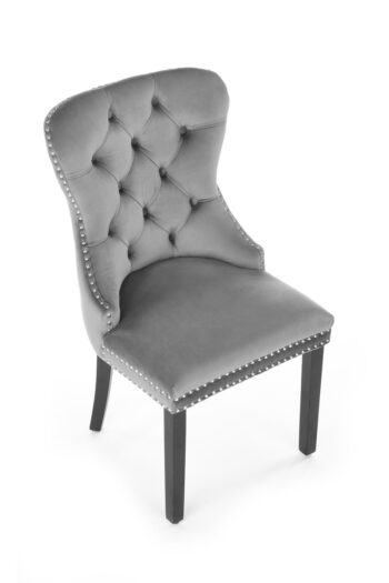 Jedálenská stolička Miya v sivej a čiernej farbe je moderným doplnkom do každého interiéru. Jej tmavý odtieň dodáva priestoru eleganciu a štýl. Stolička je vyrobená z kvalitného masívu, čo zaručuje jej dlhú životnosť a stabilitu. Maximálne zaťaženie stoličky je 100 kg.