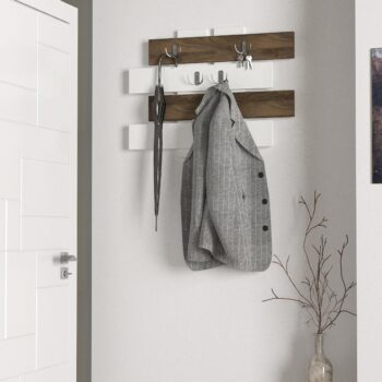 Praktický vešiakový panel MOLLY vás zaujme svojim farebným prevedením vhodným do väčšiny interiérov.Je vyrobený z kvalitnej 18 mm laminovanej dosky, ktorá je nenáročná na údržbu.Farebné prevedenie: orech / biela matnáRozmery: š80 x v60 cm.Dodávame v demonte. 