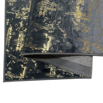 Koberec Moronis Typ 3 v rozmere 80x150 cm je ideálnym doplnkom pre váš interiér, ktorý prinesie moderný vzhľad a eleganciu do každej miestnosti. Tento tmavosivý koberec od značky KONDELA je vyrobený z kvalitného polyesteru, čo zaručuje jeho dlhú životnosť a jednoduchú údržbu.…