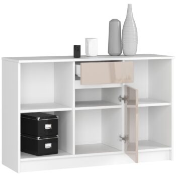 Komoda B52-120: Elegantná kombinácia bielej a capuccino lesku Typ tovaru: Komoda, skrinka Moderná komoda B52-120< /strong> v kombinácii bielej a capuccino lesklej farby prinesie do vašej obývacej izby alebo spálne šmrnc a eleganciu.  Materiál:  LTD - garantovaná kvalita a dlhá životnosť Rozmer: 77 x 120 x 40 cm - ideálne rozmery pre väčšinu priestorov Farba: biela + capuccino lesk - unikátna kombinácia, ktorá dodá miestnosti luxusný vzhľad Dekor: lesk - pre dokonalý a moderný vzhľad nábytku Vybavenie : 1 zásuvka - pohodlný úložný priestor pre vaše drobnosti Štýl: moderné, dizajnové - dokonalá harmónia elegancie a funkčnosti Počet dverí: 1 dverové - ľahký a rýchly prístup k uloženým veciam Počet políc: 6 - šesť priestranných políc pre všetky vaše potreby < /ul> Nechajte sa očariť dokonalým spojením dizajnu a praktickosti s komodou B52-120. Jej výrazný vzhľad a vysoká funkcionalita ju predurčujú na to stať sa stredobodom vašej miestnosti.