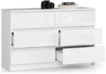 SOPHIE120: Moderná komoda v oslnivo bielom prevedení Očarujúca, elegantná a nesmierne praktická. To je SOPHIE120, moderná komoda v oslnivo bielej farbe s lesklým dekorom, ktorá prinesie sviežosť a ľahkosť do každého interiéru.  Typ tovaru: Komoda, skrinka Materiál: Vysoko kvalitné MDF Rozmer: 77 x 120 x 40 cm Farba: Čistá biela s bielym leskom Vybavenie: 6 priestranných zásuviek a ďalšie úložné priestory Štýl:  Moderný a dizajnový Dekor: Lesklý povrch pre extra luxusný vzhľad  So skrinkou SOPHIE120 získate nielen úložný priestor, ale aj nábytok, ktorý sa stane hlavnou dekoráciou miestnosti. Vďaka kombinácii bieleho lesklého dekoru a minimalistického dizajnu bude táto komoda skvelým doplnkom ako do spálne, tak aj do obývacej izby. Nechajte sa očariť dokonalým spojením funkčnosti a dizajnu. SOPHIE120 prinesie do vášho domova nielen praktickosť, ale aj nádych modernej elegancie!