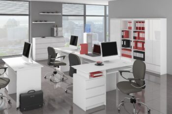 SOPHIE120: Moderná komoda v oslnivo bielom prevedení Očarujúca, elegantná a nesmierne praktická. To je SOPHIE120, moderná komoda v oslnivo bielej farbe s lesklým dekorom, ktorá prinesie sviežosť a ľahkosť do každého interiéru.  Typ tovaru: Komoda, skrinka Materiál: Vysoko kvalitné MDF Rozmer: 77 x 120 x 40 cm Farba: Čistá biela s bielym leskom Vybavenie: 6 priestranných zásuviek a ďalšie úložné priestory Štýl:  Moderný a dizajnový Dekor: Lesklý povrch pre extra luxusný vzhľad  So skrinkou SOPHIE120 získate nielen úložný priestor, ale aj nábytok, ktorý sa stane hlavnou dekoráciou miestnosti. Vďaka kombinácii bieleho lesklého dekoru a minimalistického dizajnu bude táto komoda skvelým doplnkom ako do spálne, tak aj do obývacej izby. Nechajte sa očariť dokonalým spojením funkčnosti a dizajnu. SOPHIE120 prinesie do vášho domova nielen praktickosť, ale aj nádych modernej elegancie!