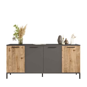 RELLY - Moderná komoda a skrinka pre spálňu a obývaciu izbuZvoľte si spoľahlivosť a eleganciu s našou komodou a skrinkou RELLY. Tento moderný a dizajnový kúsok nábytku je ideálny pre vašu spálňu alebo obývaciu izbu, prinášajú do nich štýlový a funkčný prvok. Jeho robustný vzhľad a obdĺžnikový, rovný tvar dodajú vašim priestorom moderný a súčasný nádych.Špecifikácia produktu:Typ: Komoda, skrinkaMateriál: LTD (18 mm hrúbka materiálu)Rozmer: 72 x 160 x 40 cmPočet dverí: 4 dverovéFarba: Borovica a antracitŠtýl:  Moderné, dizajnovéVzhľad: RobustnéS komodou a skrinkou RELLY získate nielen efektívne usporiadaný priestor, ale aj kúsok nábytku, ktorý sa stane stredobodom vášho interiéru. Či už ju umiestnite do spálne alebo obývačky, jej jednoduchý a pritom štýlový dizajn prinesie do vášho domova nový estetický rozmer. Vytvorte si pohodlné a moderné prostredie s produktom RELLY.Dodávané v demonte.