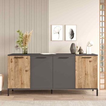 RELLY - Moderná komoda a skrinka pre spálňu a obývaciu izbuZvoľte si spoľahlivosť a eleganciu s našou komodou a skrinkou RELLY. Tento moderný a dizajnový kúsok nábytku je ideálny pre vašu spálňu alebo obývaciu izbu, prinášajú do nich štýlový a funkčný prvok. Jeho robustný vzhľad a obdĺžnikový, rovný tvar dodajú vašim priestorom moderný a súčasný nádych.Špecifikácia produktu:Typ: Komoda, skrinkaMateriál: LTD (18 mm hrúbka materiálu)Rozmer: 72 x 160 x 40 cmPočet dverí: 4 dverovéFarba: Borovica a antracitŠtýl:  Moderné, dizajnovéVzhľad: RobustnéS komodou a skrinkou RELLY získate nielen efektívne usporiadaný priestor, ale aj kúsok nábytku, ktorý sa stane stredobodom vášho interiéru. Či už ju umiestnite do spálne alebo obývačky, jej jednoduchý a pritom štýlový dizajn prinesie do vášho domova nový estetický rozmer. Vytvorte si pohodlné a moderné prostredie s produktom RELLY.Dodávané v demonte.