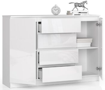 Moderná komoda LEA140 s lesklým povrchom v bielej farbe Zažite spojenie funkčnosti a štýlu s LEA140 - modernou komodou, ktorá je dokonalým doplnkom pre vaše interiéry. Jej čisto biely lesklý povrch dodáva miestnosti svieži a elegantný vzhľad.  Typ tovaru: Komoda, skrinka Materiál: MDF - pre dlhú životnosť a odolnosť Rozmer: 99 x 138 x 40 cm Farba a dekor: biela s bielym leskom - luxusný vzhľad Vybavenie: 4 zásuvky a dvierka plné pre maximálny úložný priestor Počet dverí, dvierok: < strong>2 dverové Počet políc: 4 pre viac organizovaného úložného priestoru  Komoda LEA140 je ideálnou voľbou pre tých, ktorí chcú kombinovať moderný design s praktickosťou. Jej vysoký vzhľad a lesklý dekor je ideálny pre spálne aj obývacie izby, ktorým dodá sofistikovaný nádych. Investujte do kvality a estetiky s komodou LEA140 a vytvorte si dokonalý priestor na relaxáciu a odpočinok .