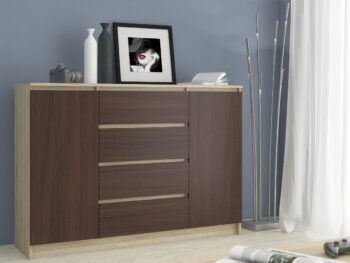 Moderná komoda LEA140 v kombinácii dub Sonoma a wenge Hľadáte nábytok, ktorý sa stane hlavným hrdinom vášho interiéru? Predstavujeme vám komodu LEA140. Jej kombinácia odtieňov dub Sonoma a temného wenge vytvára skvostný kontrast, ktorý obohatí ako obývaciu izbu, tak spálňu.  Typ tovaru: Komoda, skrinka Materiál: LTD - synonymum pre dlhú životnosť a pevnosť Rozmer: 99 x 138 x 40 cm - priestranná a pritom kompaktná < li>Farba: dub Sonoma s detailmi v odtieni wenge - kombinácia pre náročných Vybavenie: 4 zásuvky a dvierka plné - všetko má svoje miesto Počet dverí, dvierok: 2 dverové Počet políc: 4 - dostatok priestoru pre vaše veci   Dizajnová komoda LEA140 je presne tým kúskom nábytku, ktorý potrebujete. Jej vysoký vzhľad a moderný design dodajú vášmu interiéru nový nádych. Vytvorte si elegantné a funkčné prostredie s komodou, ktorá kombinuje to najlepšie z dizajnu a praktickosti. Nechajte sa inšpirovať a vytvorte si interiér podľa svojich predstáv s komodou LEA140.
