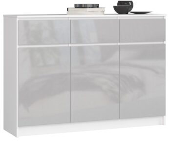Moderná komoda LIANA140 v oslnivej kombinácii bielej a metalického lesku Chcete pridať do svojho interiéru kúsok, ktorý kombinuje praktickosť s moderným dizajnom? Predstavujeme vám LIANA140 - komodu, ktorá sa stane skvelým doplnkom vašej spálne alebo obývačky. Jej jedinečný dizajn v kombinácii bielej a metalického lesku prinesie do vášho domova pocit luxusu.  Typ tovaru: Komoda, skrinka Materiál: LTD - záruka dlhej životnosti a kvality Rozmer: 99 x 138 x 40 cm - ideálne rozmery pre všestranné využitie Farba: < strong>biela s metalickým leskom - kombinácia, ktorá dodáva eleganciu a sofistikovanosť Vybavenie: 3 zásuvky a dvierka plné - mnoho úložného priestoru  Počet dverí, dvierok: 3 dverové Počet políc: 6 - skvelé pre organizáciu vašich vecí < li>Dekor: lesk - pre ten pravý luxusný vzhľad  Vďaka svojmu modernému a dizajnovému štýlu sa LIANA140 stane nielen úložným priestorom, ale tiež ozdobou každej miestnosti. Jej vysoký vzhľad a metalický dekor ju robia nepostrádateľnou súčasťou každého moderného domova.