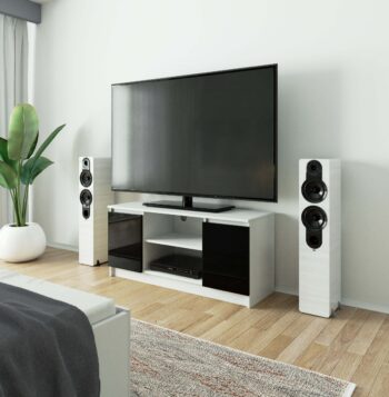 TV stolík ROMANA120 Typ tovaru: TV stolík ideálny do obývačky. Materiál:< /strong> LTD s moderným a dizajnovým štýlom. Dekor: lesk Rozmer: 55 x 120 x 40 cm.  Farba: kombinácia bielej s čiernym leskom, čo pridáva výnimočný dotyk. Vybavenie: dvierka plné, skrinka - ideálna pre ukladanie TV príslušenstvo.  Počet políc: 2 - pre ďalší úložný priestor.