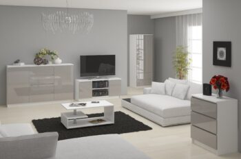 TV stolík ROMANA120 - skvelý doplnok do vašej obývačky Objavte dizajnový a moderný TV stolík ROMANA120, ktorý sa dokonale hodí do každej obývačky. S jeho jedinečným metalickým leskom a elegantnou bielou farbou bude stredobodom pozornosti v každom interiéri.  Typ tovaru: TV stolík < li>Materiál: LTD Rozmery: 55 x 120 x 40 cm Farba: biela s metalickým leskom Vybavenie: dvierka plné (skrinka) Štýl: moderné, dizajnové Dekor: lesk Počet políc: 2  Vychutnajte si kvalitu a štýl v jednom s TV stolíkom ROMANA120!