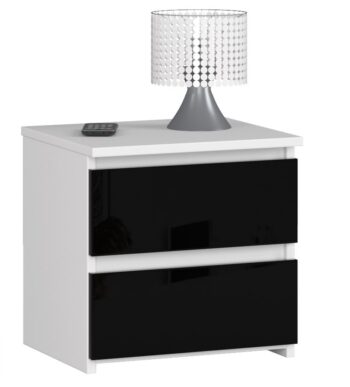 CALIN40 - Nočný stolík, kde sa elegancia stretáva s moderným nádychom Objavte kúzlo spojenia klasickosti a moderného dizajnu v nočnom stolíku CALIN40. Tento stôl predstavuje sofistikovanú kombináciu bielej farby doplnenú čiernym leskom, ktorý dodáva celkovému dizajnu neopakovateľnú hĺbku a eleganciu.  Materiál: Vysoko kvalitný a trvanlivý MDF, garantujúci dlhú životnosť produktu.  Rozmery: 40 x 40 x 35 cm - optimálny rozmer pre každú spálňu. Farba a dekor: Svieža biela v kombináciu s hlbokým čiernym leskom ponúka neodolateľný vizuálny kontrast. Funkcia: Tiché dovieranie zásuviek pre maximálny komfort a ticho v noci. Vybavenie:< /strong> 2 priestranné zásuvky pre všetky vaše nevyhnutnosti na dosah ruky. Štýl: Moderné a dizajnové prevedenie, ktoré zaujme na prvý pohľad.  < p>Doprajte svojej spálni nádych luxusu a elegancie s nočným stolíkom CALIN40. Jeho dokonalý dizajn a funkčnosť z neho urobia nepostrádateľnú súčasť vášho interiéru.