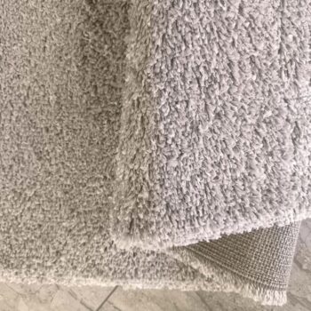 Moderný shaggy koberec v béžovej farbe Šírka: 80 cm | Dĺžka: 150 cm