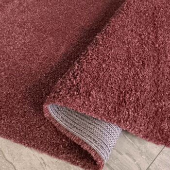 Moderný shaggy koberec v červenej farbe Šírka: 120 cm | Dĺžka: 170 cm