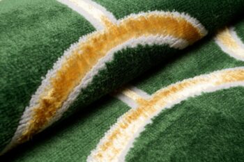 Moderný zelený koberec s jedinečným zlatým vzorom Šírka: 120 cm | Dĺžka: 170 cm