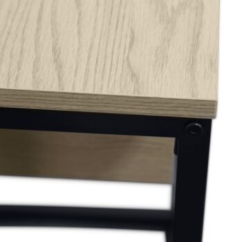 Príručný stolík Navaro Typ 3 v elegantnej kombinácii čiernej a dubu je ideálnym doplnkom pre moderné interiéry. Tento štýlový kus nábytku od značky KONDELA sa vyznačuje hranatým tvarom, ktorý dodáva priestoru sofistikovaný vzhľad. S rozmermi 45 cm na šírku, 45 cm na hĺbku…