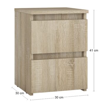 Elegancia a schopnosť racionálne využiť priestor sú hlavnými prednosťami nočného stolíka NELEN. Disponuje dvoma praktickými zásuvkami, do ktorých si uložíte všetky veci, ktoré chcete mať pri posteli vždy po ruke. Na priestrannú vrchnú dosku sa bez obáv zmestí lampička, prípadne budík či hodinky.…