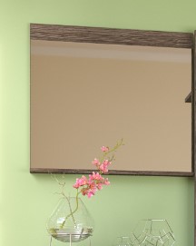 Nástenné zrkadlo  NESSI je moderný nábytok v elegantnom prevedení. Je idelálny do predsiene či vstupnej haly. Zrkadlo: (š/h/v) 70 x 7 x 64,5 cm.Farba: brest Bergamo. 