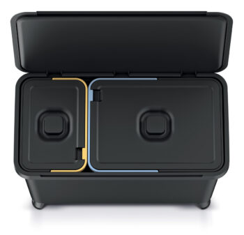 Odpadkový kôš na triedený odpad NKS45W2 je moderným a praktickým doplnkom do každej domácnosti. S jeho objemom 33 litrov poskytuje dostatok priestoru pre odpad, pričom jeho čierna farba a hranatý tvar pridajú štýl do vášho interiéru.