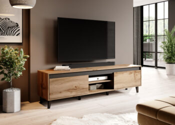 Ak hľadáte nábytok so zaujímavým dizajnom, TV stolík NORD 2 Vás očarí. Kombinácia farebného prevedenia dub wotan / antracit / čierna pôsobí minimalisticky. Na jeho výrobu bola použitá matná laminovaná DTD doska hrúbky 16 mm. Má dostatočné veľkú plochu na umiestnenie televíznej obrazovky a súčasne…