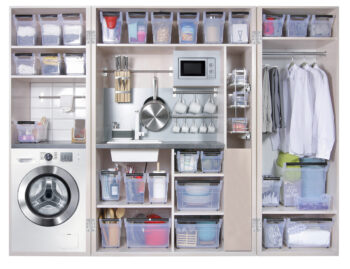 Plastový úložný box na kolieskach NUK6H s objemom 49 litrov je ideálnym riešením pre ukladanie rôznych predmetov v interiéri. Tento moderný a praktický box je vyrobený z kvalitného plastu, ktorý sa ľahko čistí - stačí ho utrieť navlhko. Box je priehľadný, takže obsah je vždy dobre viditeľný.…