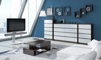 Moderná nástenná polica VALERIA25X25 v odtieni wenge  Prineste do svojej obývačky svieži vietor moderného dizajnu s našou nástennou policou VALERIA25X25. Výrazný odtieň wenge dodá interiéru hĺbku a sofistikovanosť, zatiaľ čo kompaktné rozmery umožňujú flexibilné umiestnenie kdekoľvek vo vašom priestore.   Typ tovaru: Nástenná polica - ideálna pre štýlovú obývaciu izbu. Materiál: LTD - pre dlhú životnosť a odolnosť proti opotrebovaniu. Rozmer: 25 x 25 x 15 cm - kompaktná a napriek tomu priestranná. Farba: Wenge - temný a elegantný odtieň, ktorý sa ľahko kombinuje s ostatným nábytkom. Počet políc: 3 - ideálny na vystavenie dekorácií, kníh alebo drobností.   Zvoľte VALERIA25X25 a vytvorte si v obývacej izbe osobitý kútik, ktorý upúta pozornosť návštevy a zároveň poskytne funkčný úložný priestor!