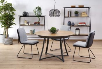 Okrúhly rozkladací stôl MORETTI spojí pri obede či večery celú rodinu a nastolí rodinnú atmosféru. Rozmery stolíka sú (ŠxHxV): 118-148x118x76 cm. Na jeho výrobu bola použitá laminovaná MDF (drevovláknitá doska) v kombinácii s lakovanou MDF. Nohy stola sú z práškovanej ocele vo farbe antracitu.…