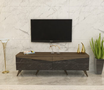 TV stolík OPAL - elegantné a praktické riešenie pre vašu obývaciu izbuTV stolík OPAL je ideálnou voľbou pre modernú obývaciu izbu. Jeho elegantný dizajn dodá interiéru štýl a funkčnosť.Vyrobený z kvalitného materiálu LTD s hrúbkou 18 mm, OPAL ponúka nielen atraktívny vzhľad, ale aj dlhú životnosť. Stolík je vybavený praktickou skrinkou s dvoma dvierkami, ktorá poskytuje dostatok úložného priestoru pre vaše multimediálne zariadenie alebo iné nevyhnutnosti.Hlavné vlastnosti produktu:Typ tovaru: TV stolíkVhodné do miestnosti: obývacia izbaMateriál: LTDRozmery: 46 x 150 x 29.6 cmFarba: čierna + orechVybavenie: skrinkaPočet dvierok: 2Dodatočné informácie: Dodávame v demonte, plastové nožičkyTV stolík OPAL je dodávaný v demontovanom stave a je ľahké ho zostaviť. Plastové nožičky zaisťujú stabilitu a ochranu podlahy.