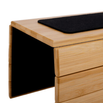 Vyrobená z kvalitného masívu, konkrétne lakovaného bambusu, v kombinácii…