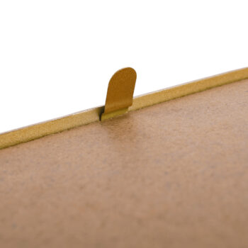 Predstavujeme vám elegantné zrkadlo na stenu Ouso v zlatej farbe, ktoré sa stane skvostným doplnkom vášho interiéru. Toto moderné zrkadlo od značky KONDELA je navrhnuté tak, aby prinieslo do vašej domácnosti nádych luxusu a štýlu. Jeho nepravidelný tvar a svetlá zlatá farba dodávajú priestoru…