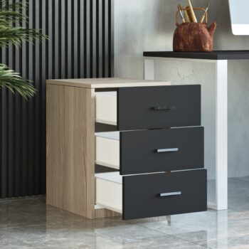 VARIO 3: Prémiová komoda, ktorá pridáva hodnotu do Vašej kancelárie alebo pracovnePredstavujeme vám VARIO 3 – komodu so skrinkou, ktorá pridáva eleganciu a funkcionalitu do vášho pracovného prostredia. Jej moderný a zároveň časovo overený dizajn je ideálny pre kancelárie a pracovne, kde oceníte nielen estetický vzhľad, ale aj praktickosť a kvalitu spracovania.Typ tovaru: Komoda, skrinkaVhodné do miestnosti: Kancelária, pracovňaMateriál: LTDRozmer: 61.8 x 44.5 x 46.6 cmFarba: Dub + čiernaVybavenie: 3 zásuvkyPotěšte sa moderným dizajnom komody VARIO 3, ktorá vyniká kombináciou dubového odtieňa s čiernymi prvkami. Tento kontrastný vzhľad zaručuje, že komoda bude skutočným skvostom vo vašom interiéri. K tomu pridávame vysokú úroveň funkčnosti vďaka trom zásuvkám, ktoré poskytujú dostatok priestoru pre ukladanie dôležitých dokumentov alebo kancelárskych potrieb.Vyrobena z vysokokvalitného materiálu LTD, komoda VARIO 3 garantuje dlhú životnosť a vynikajúcu odolnosť voči opotrebeniu. Jej rozmery sú ideálne pre umiestnenie v rôznych typoch priestorov, čo z nej robí flexibilný nábytkový kus, ktorý sa hodí do akéhokoľvek štýlu interiéru.Dodávame v demonte.