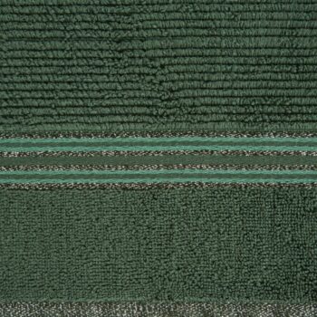 Osuška FILON zelenej farby s ozdobným lemom so striebornou niťou Šírka: 70 cm | Dĺžka: 140 cm