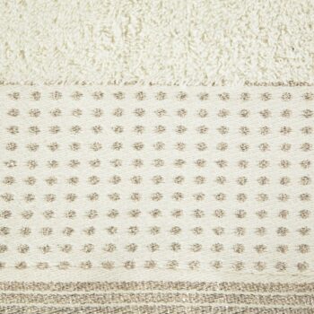 Osuška v béžovej farbe s lemom zvýrazneným bodkami a lesklou lurexovou niťou Šírka: 50 cm | Dĺžka: 90 cm