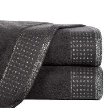 Osuška v čiernej farbe s lemom zvýrazneným bodkami a lesklou lurexovou niťou Šírka: 50 cm | Dĺžka: 90 cm