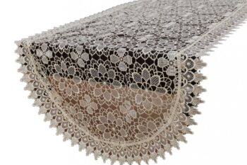 Ovalný krajkový obrus béžovej farby Šírka: 50 cm | Dĺžka: 100 cm
