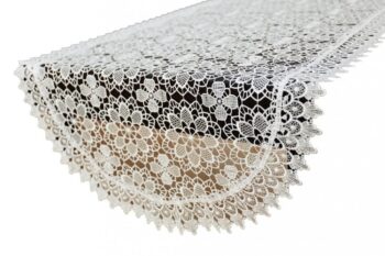 Ovalný krajkový obrus krémovej farby Šírka: 35 cm | Dĺžka: 70 cm