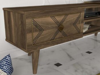 Predstavujeme PARRY, obývaciu stenu, ktorá prináša do vašej obývačky eleganciu a moderný dizajn. Táto štýlová zostava v orechovej farbe je navrhnutá tak, aby poskytovala praktické a estetické riešenie pre vaše multimediálne zariadenia a ďalšie potreby.Detailné špecifikácieTyp tovaru: Obývacia stenaMateriál: Kvalitná LTD s hrúbkou materiálu 18 mm, zaisťujúca odolnosť a dlhú životnosť.Rozmery:TV stolík: 190 x 29.5 x 50.5 cm2x nástenná polica: 60 x 14.5 x 14.5 cmFarba: Elegantný orech, ktorý dodáva priestoru moderný a príjemný vzhľad.Vybavenie: Regálka poskytujúca dostatok úložného priestoru pre elektroniku, knihy alebo dekorácie.Dodatočné informácie: Produkt je dodávaný v demontovanom stave, čo uľahčuje transport a montáž.Obývacia stena PARRY je ideálnou voľbou pre tých, ktorí hľadajú moderný a funkčný nábytok s elegantným vzhľadom. Jej orechová farba a minimalistický dizajn prinášajú do vášho domova sviežosť a moderný štýl, zatiaľ čo poskytujú dostatok úložného priestoru pre všetky vaše potreby.