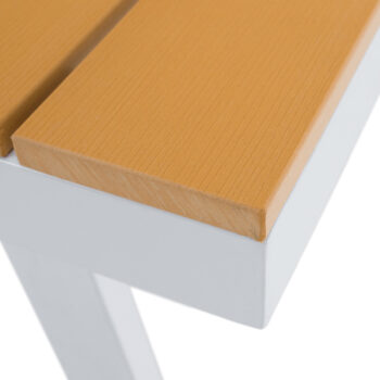 Predstavujeme vám kovový záhradný nábytok Pelor v elegantnej kombinácii farieb biela, svetlosivá a dub. Tento moderný set je ideálnym riešením pre vašu záhradu, kde poskytne pohodlné sedenie až pre šesť osôb. Vďaka svojmu hranatému tvaru a svetlým farebným prevedeniam sa ľahko začlení do…