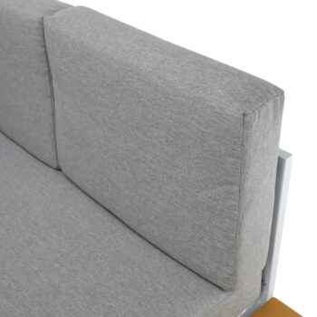 Predstavujeme vám kovový záhradný nábytok Pelor v elegantnej kombinácii farieb biela, svetlosivá a dub. Tento moderný set je ideálnym riešením pre vašu záhradu, kde poskytne pohodlné sedenie až pre šesť osôb. Vďaka svojmu hranatému tvaru a svetlým farebným prevedeniam sa ľahko začlení do…