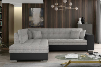 Sedačka PENNY patrí medzi moderné rohové sedačky. Štýlový dizajn v sebe spája rovné línie, zjemnené zaoblením opierok rúk a chrbta. Elegantné prešívanie vytvára vzor na sedacej aj opierkovej časti. Celkový vzhľad dopĺňajú dekoračné vankúšiky, ktoré sú súčasťou sedačky. Tento dominantný kúsok nábytku rozžiari celú miestnosť a stane sa jej neoddeliteľnou súčasťou. Vďaka možnosti rozkladu si vytvoríte spaciu plochu 200 x 126 cm, vhodnú na príležitostné spanie. Dolphinmechanizmus zabezpečí jednoduchú manipuláciu pri rozklade sedačky. Sedačka je vyrobená v kombinácii vlnovcovej pružiny a PUR peny. Touto kombináciou získate maximálne pohodlie pre sedenie či leňošenie. Hustota peny sedacej časti je T3030, hustota peny opierok je T2542.Sedačka je vyrobená v ľavom prevedení rohu. Je celočalúnená, vhodná aj na umiestnenie v priestore. Na čalúnenie je použitá kombinácia látky Berlin 01 a eko-kože Soft 11 Celkové rozmery (š/v/h): 260 x 80 x 205cm. Hĺbka sedenia 58 cm, výška sedenia 40 cm.V našej ponuke nájdete túto sedačku aj v opačnom prevedení rohu ako aj v ďalších módnych a štýlových farbách. 
