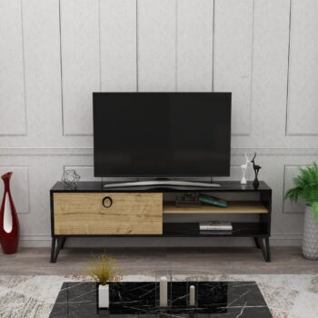 TV stolík PERTH – Moderný a praktický doplnok do vašej obývačkyTV stolík PERTH je perfektnou voľbou pre tých, ktorí hľadajú štýlový a funkčný nábytok do svojej obývačky. Vďaka kombinácii plného dvierka a regálku ponúka praktický úložný priestor pre elektroniku, káble alebo dekorácie. Jeho moderný dizajn a možnosť pripevnenia na stenu z neho robia všestranný doplnok do každého interiéru.Hlavné vlastnosti produktu:Typ tovaru: TV stolíkVhodné do miestnosti: Obývacia izbaMateriál: Melamín, VT laminátRozmery: 53 x 150 x 29.6 cmFarba: Dub + čiernaVybavenie: Plné dvierka a regálokPočet dvierok: 1Hrúbka materiálu: 18 mmDodatočné informácie: Dodávame v demonte, možno pripevniť na stenuStolček PERTH ponúka nielen elegantný vzhľad, ale aj praktické riešenie pre organizáciu a usporiadanie vášho obývacieho priestoru. Jeho kvalitné spracovanie a možnosť pripevnenia na stenu zaisťujú, že bude nielen krásny, ale aj funkčný. Zaobstarajte si TV stolík PERTH a dodajte svojmu interiéru moderný a praktický prvok!