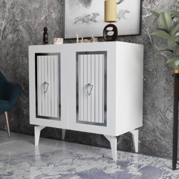 Skrinka PETRH – Luxusné úložné riešenie pre vašu obývaciu izbuSkrinka PETRH je navrhnutá pre tých, ktorí chcú do svojej obývačky priniesť nádych luxusu a elegancie. Vďaka kombinácii antracitovej a zlatej farby sa stane štýlovým stredobodom vášho interiéru. Plné dvierka ponúkajú dostatok úložného priestoru, zatiaľ čo kovové úchytky pridávajú na exkluzivite.S kompaktnými rozmermi 79 x 75 x 40 cm skrinka PETRH ponúka praktické riešenie pre usporiadanie vašich vecí. Vyrobená z kvalitného LTD materiálu s hrúbkou 18 mm, zaručuje pevnosť a odolnosť, čo ju robí ideálnym doplnkom pre každodenné používanie.Hlavné vlastnosti:Materiál: LTDRozmer: 79 x 75 x 40 cmVybavenie: Dvierka plnéŠtýl: LuxusnéPočet dvierok: 2Úchytky: KovovéHrúbka materiálu: 18 mmDodatočné informácie: Dodávame v demonte, plastové nožičkyFarba: Biela + striebornáSkrinka PETRH je dodávaná v demontovanom stave s priloženým návodom na jednoduchú montáž. Plastové nožičky zaisťujú stabilitu a zároveň chránia podlahu. Tento luxusný kus nábytku je ideálnou voľbou pre tých, ktorí hľadajú elegantné a funkčné riešenie pre svoju obývaciu izbu.