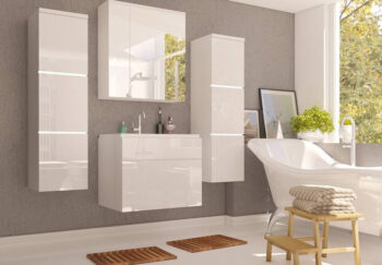 Moderná kúpeľňová zostava PORTA. Farebné prevedenie dvierka biely lesk, korpus biely. Nábytok je vyrobený z  LTD dosky , dvierka MDF. Bezúchytový systém, otváranie pomocou systému PUSH CLICK. Všetky skrinky sú závesné. V zostave do kúpeľne sa nachádza:- 2xstĺpik 30 x 110 x 31 cm,- skrinka pod umývadlo 60 x 47 x 45 cm + umývadlo 61x45x14cm,- zrkadlo 60 x 65 x 17 cm,Zostavu do kúpeľne ponúkame vo viacerých farebných pevedeniach. Do stĺpikov je možné dokúpiť LED osvetlenie. Dodávame v demonte.